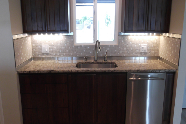 Kitchen remodel tile backsplash with under cabinet led lighting